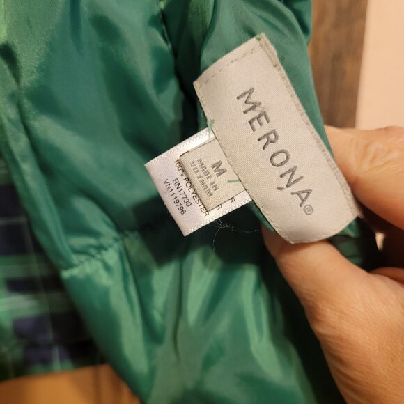 Merona Women's Size Medium Reversible Puffer Vest Green Blue Plaid Holiday Zip - Picture 8 of 9